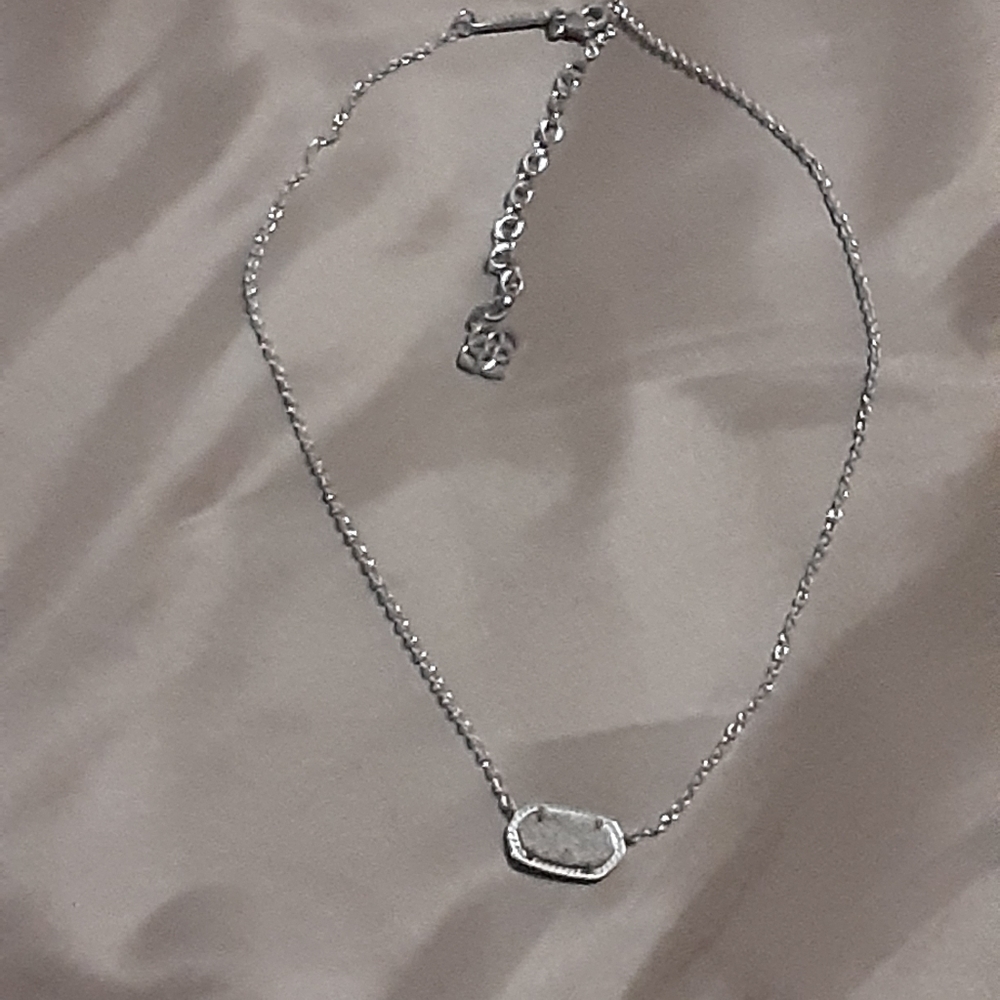 Kendra Scott Necklace